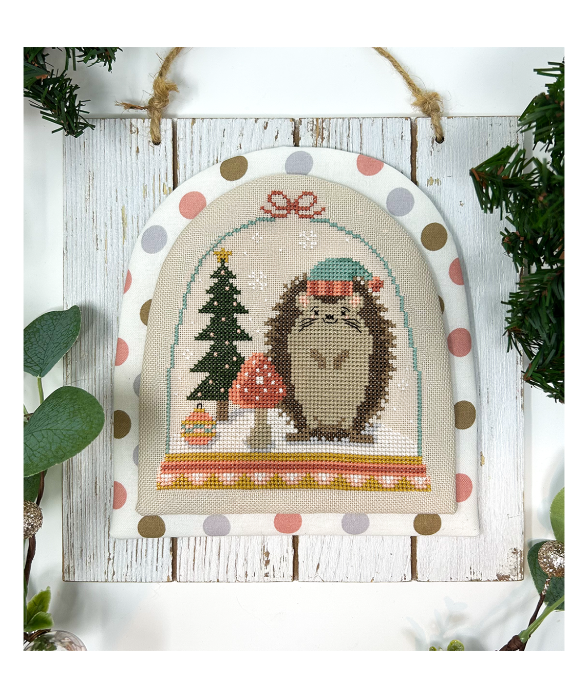 Winter Forest Snowglobes- Hedgehog Pattern