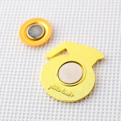 Dolly Parton Music Needle Minder