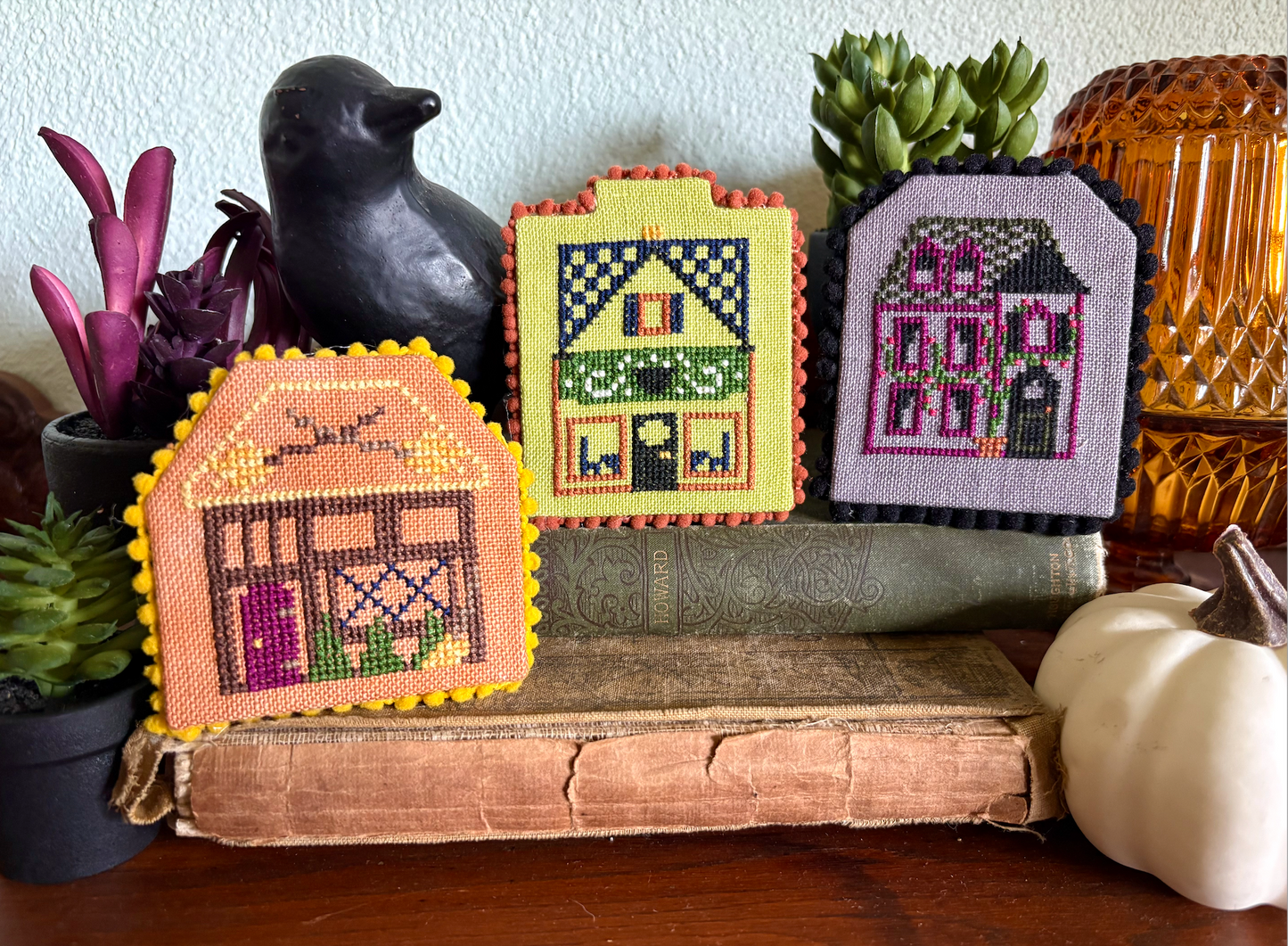 Petal Prairie Village: Halloween Pattern