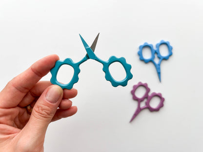 Small Flower Scissors Lake