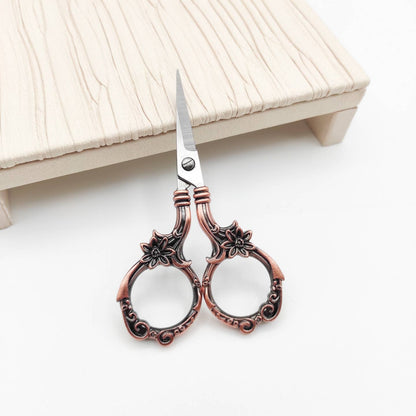 Daisy Vintage Style Small Scissor