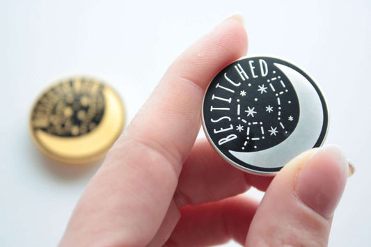 Bestitched Silver Needle Minder