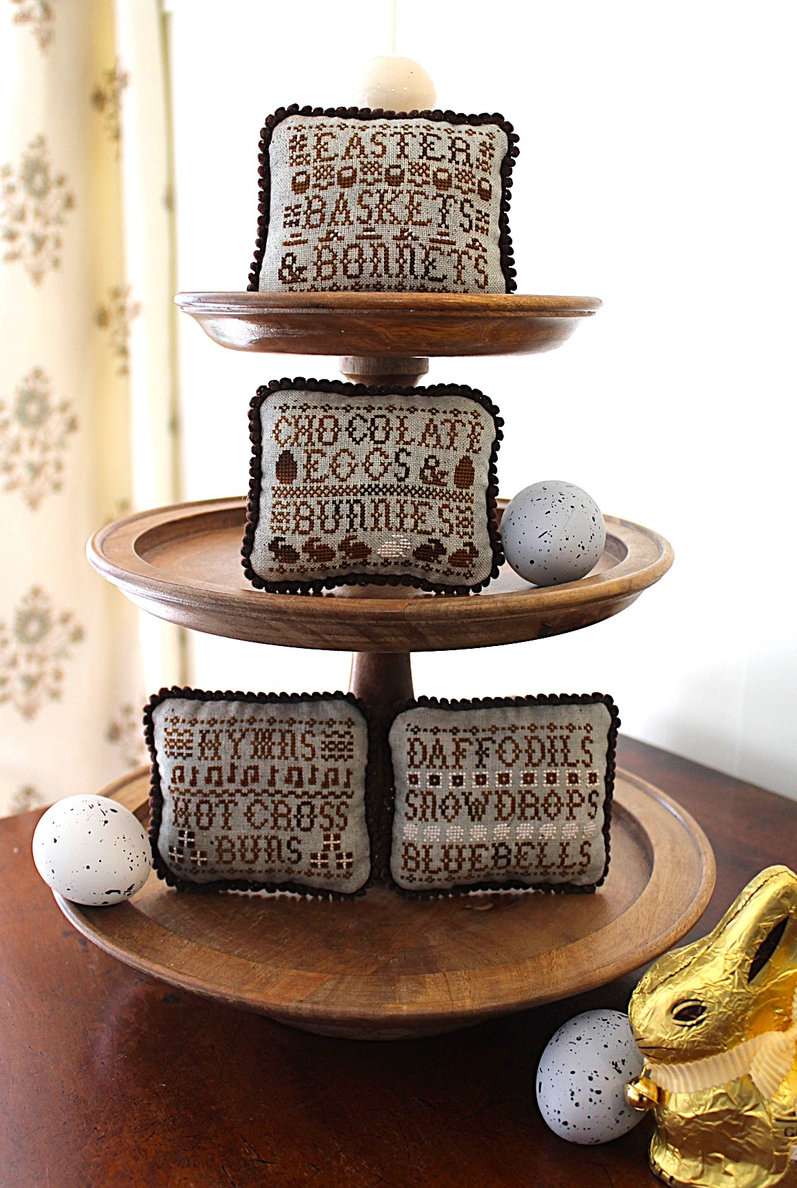 Easter Baskets and Bonnets Pattern