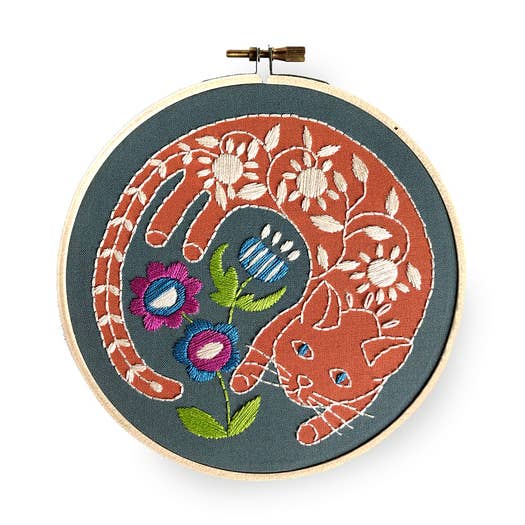 Garden Cat Embroidery Kit