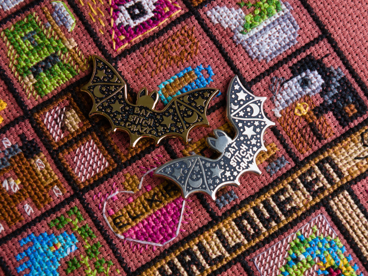 Bat Stitch Crazy Gold Needle Minder