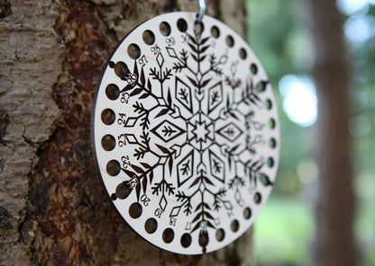 Snowflake 30-Hole Maple Wood Embroidery Floss Storage Holder