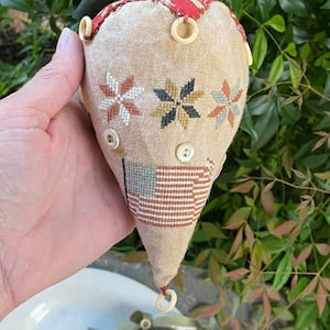 Patriotic Strawberry Pinkeep