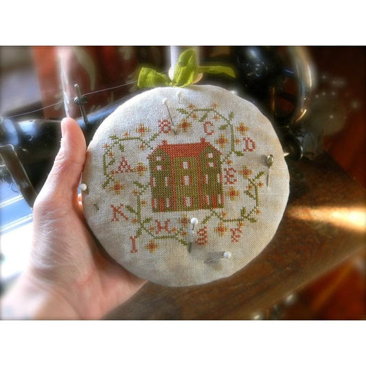 Garden House Pin Tuffet Pattern