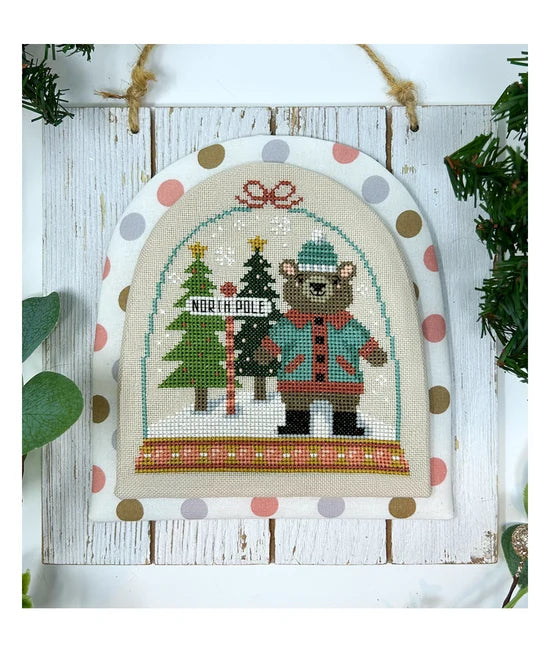 Winter Snowglobes Bear Pattern
