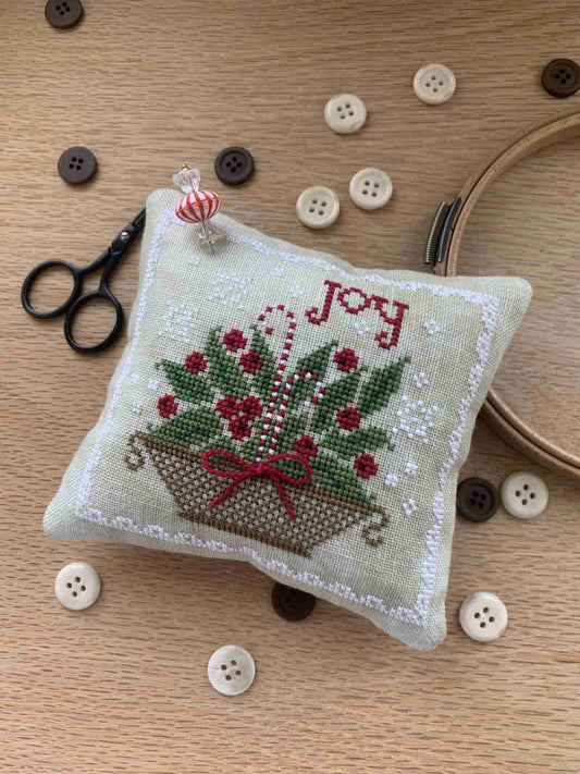 Holly Basket Pinkeep Pattern