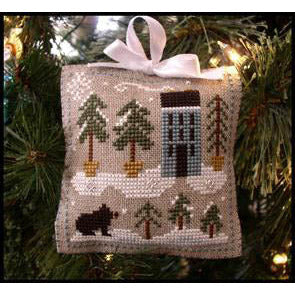 Ornament 4 Snowy Pines Pattern