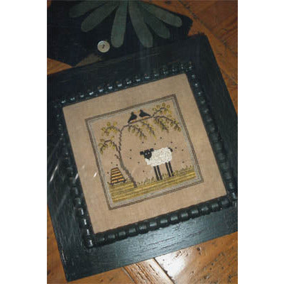 Buzzing Round Ewe Pattern