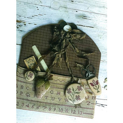 Redwork Stitching Pocket and Chatelaine Pattern