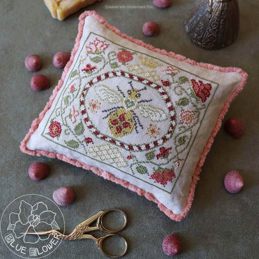 Tudor Bee Pattern