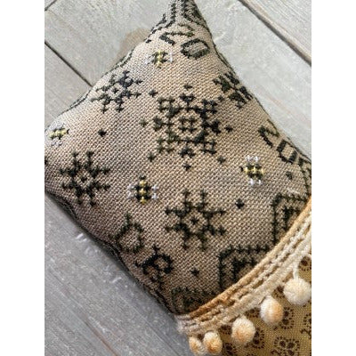 Bee Quaker Pattern