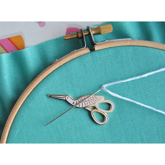 Stork Scissors Magnetic Needle Minder